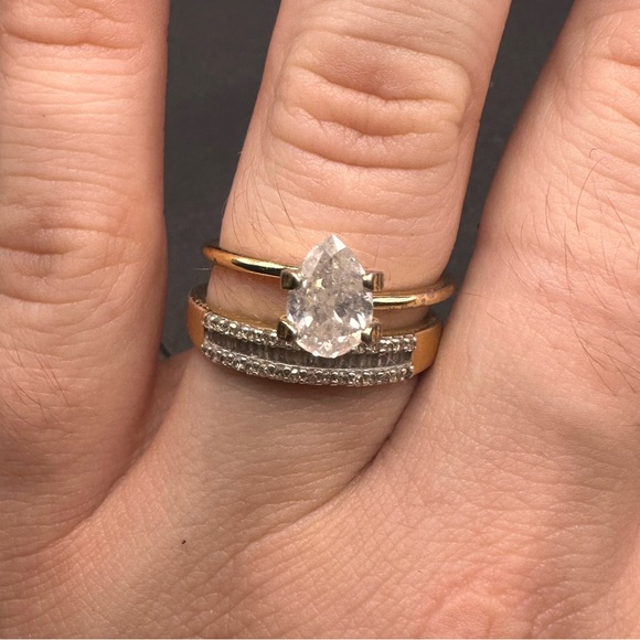 Natural 1ct pear shape diamond in solid 14k gold engagement ring display LOOSE - Picture 12 of 17